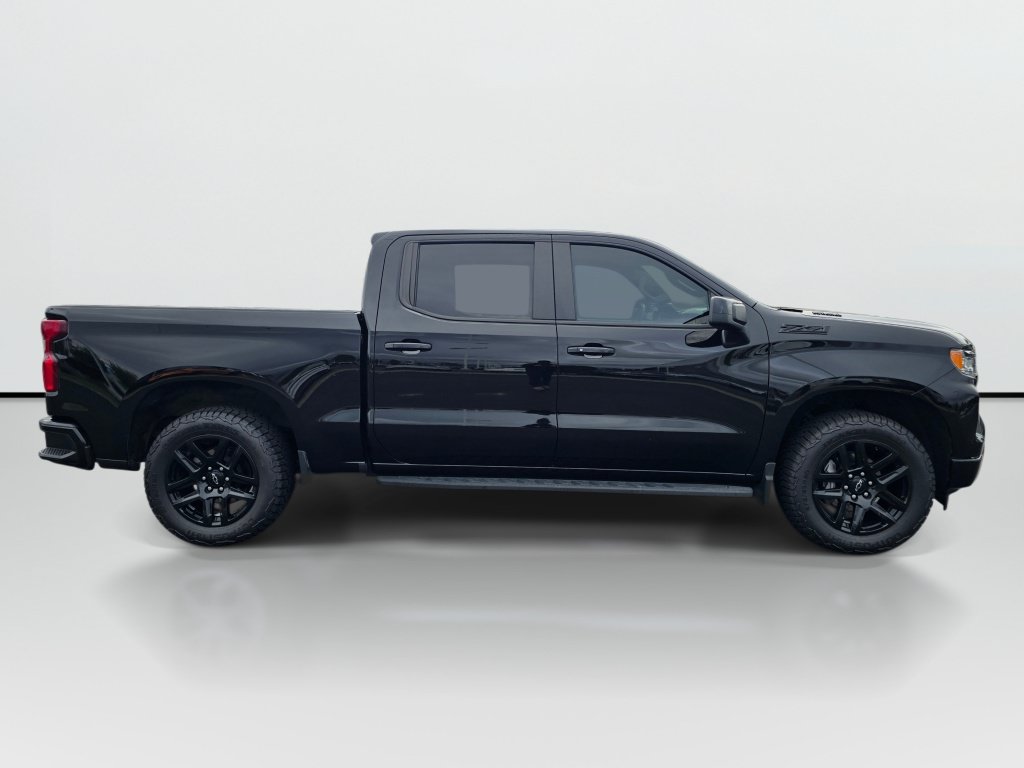 Used 2024 Chevrolet Silverado 1500 RST w/ Z71 Off-Road Package AWD/4WD image 7