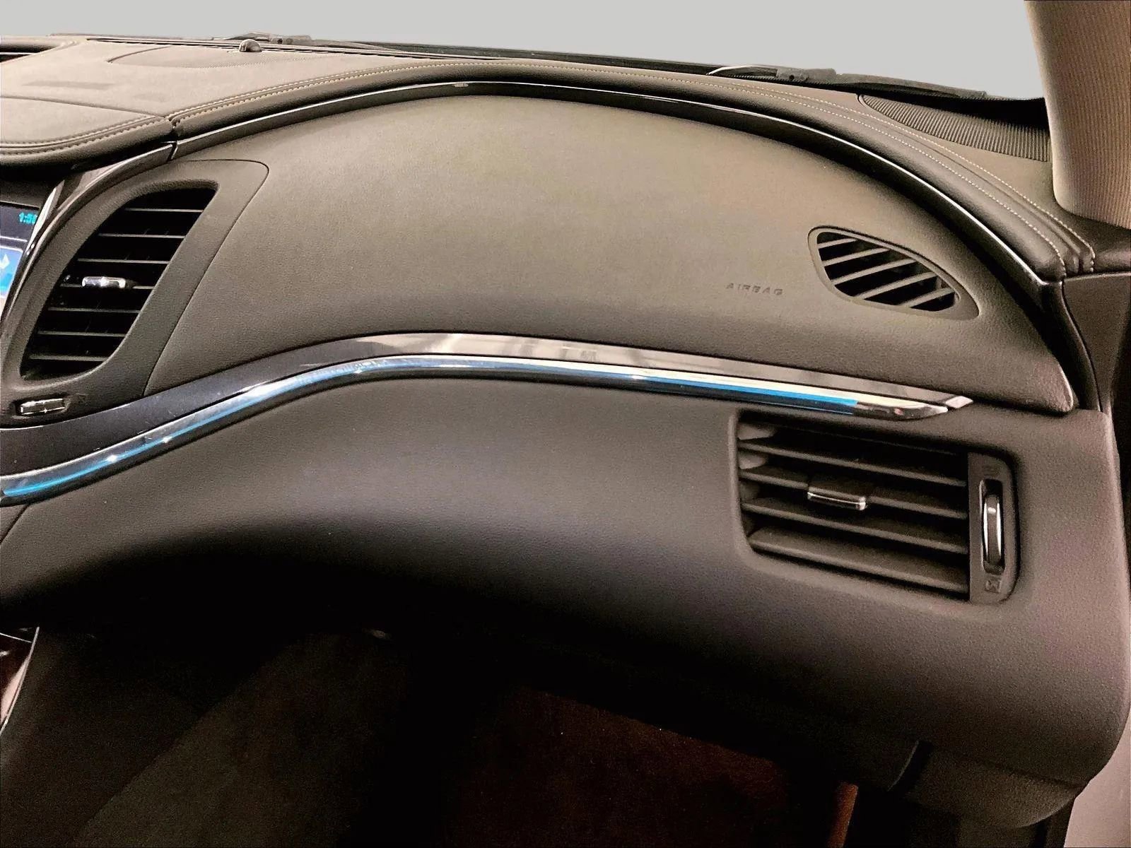 Used 2015 Chevrolet Impala LTZ image 16