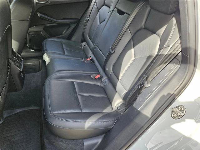Used 2025 Porsche Macan Turbo AWD/4WD image 18