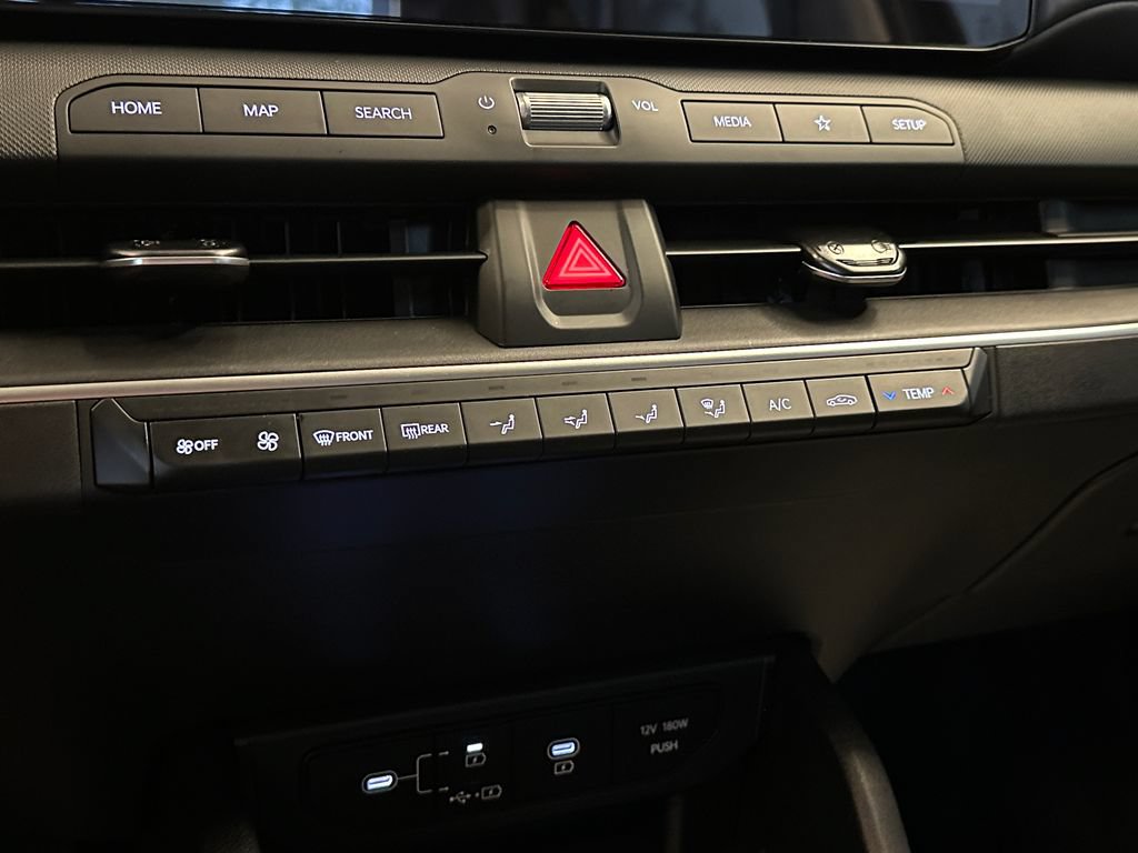 Used 2025 Kia K4 FWD image 14