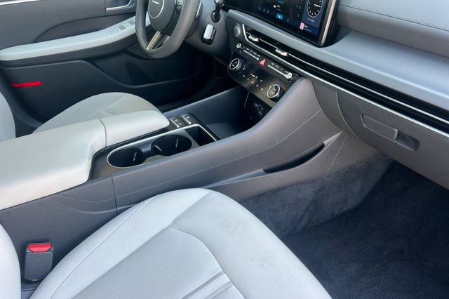Used 2025 Hyundai Sonata SEL FWD image 18