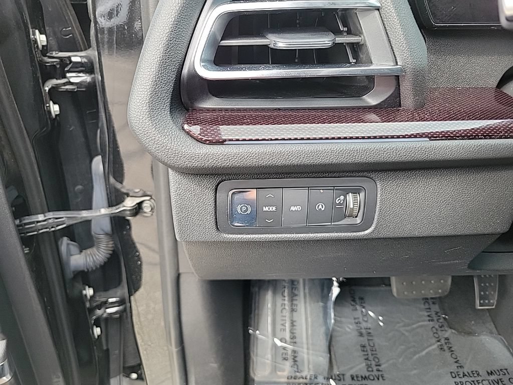 Used 2024 Chevrolet Traverse Z71 w/ Enhanced Driving Package AWD/4WD image 13