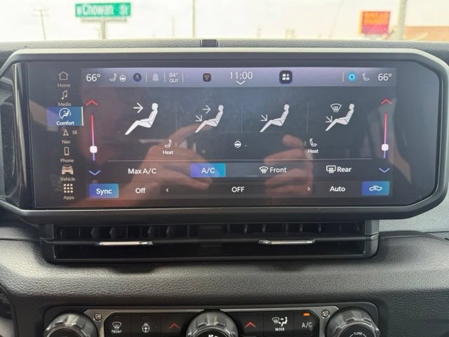 Certified 2024 Jeep Gladiator Sport AWD/4WD image 24