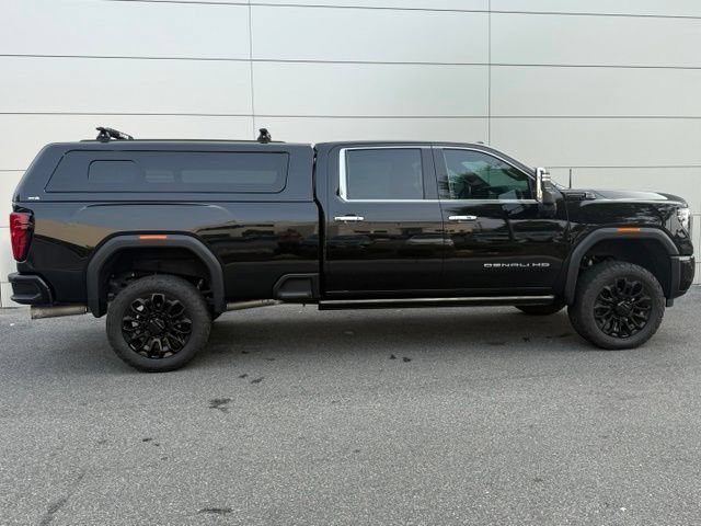 Used 2025 GMC Sierra 3500 Denali Ultimate AWD/4WD image 2