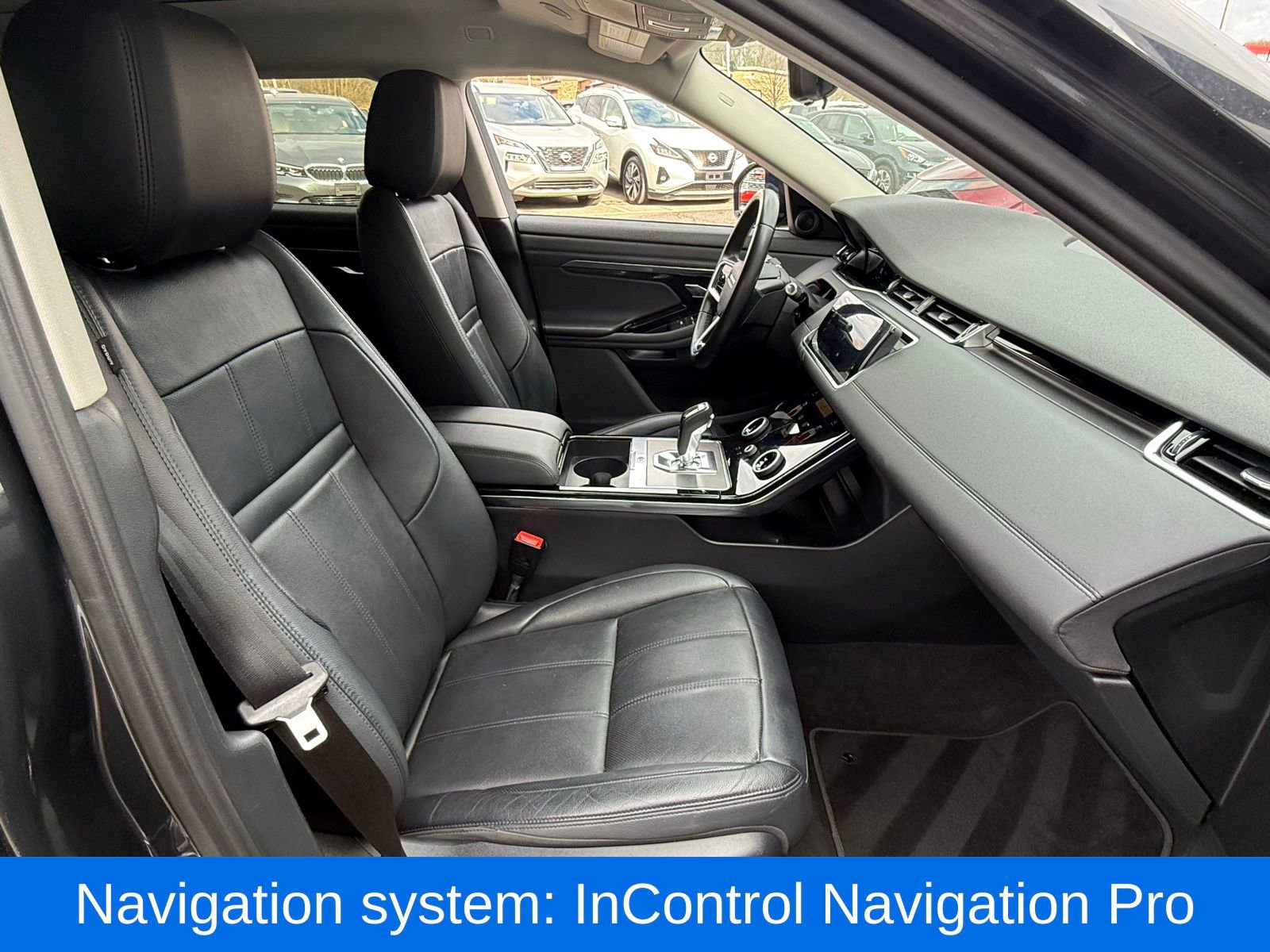 Used 2022 Land Rover Range Rover Evoque SE image 25