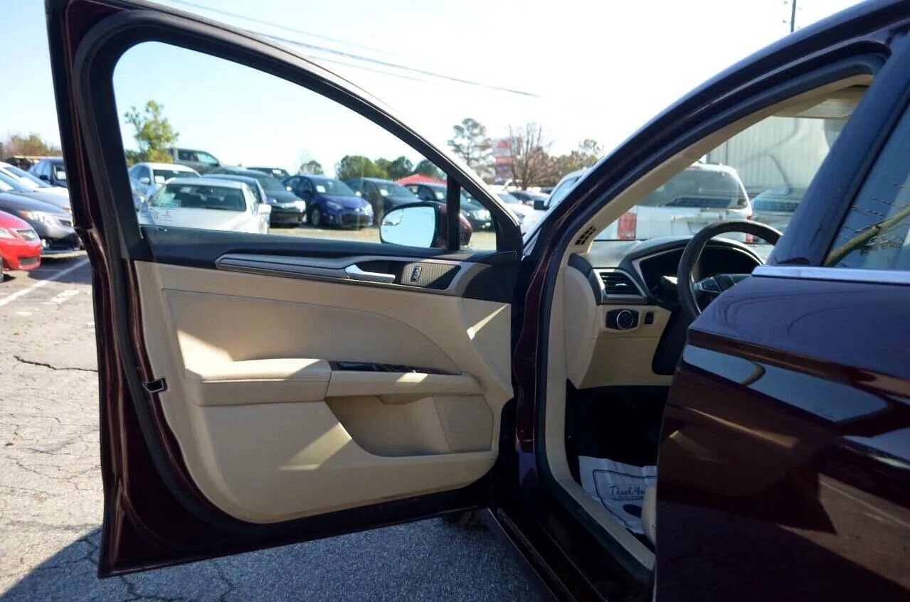 Used 2013 Ford Fusion SE image 23