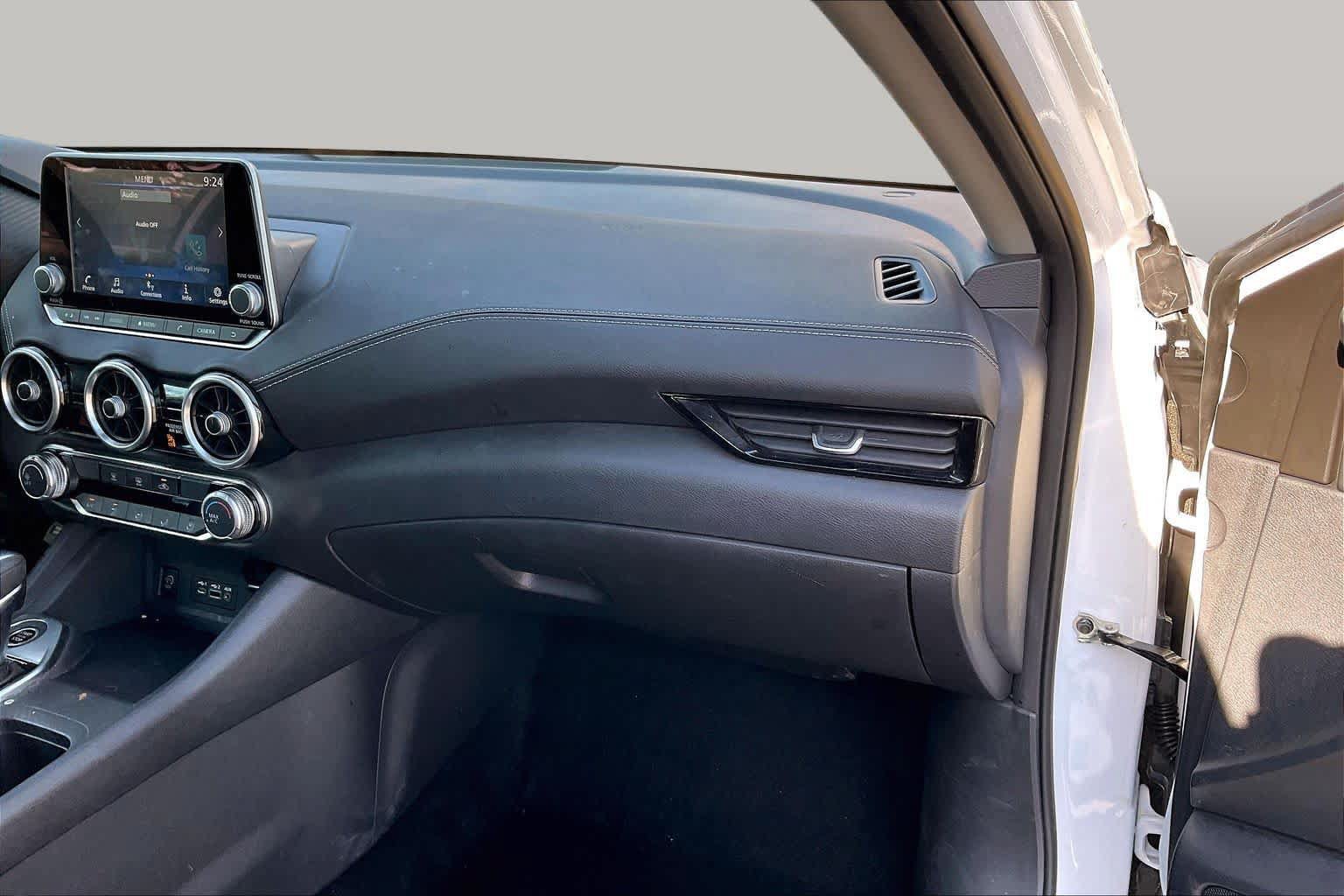 Used 2024 Nissan Sentra SV FWD image 18