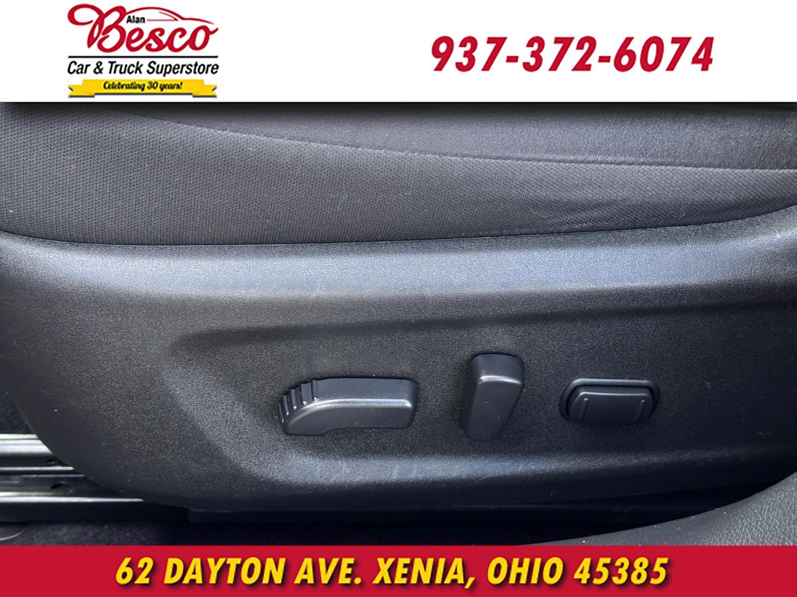 Used 2023 Nissan Altima 2.5 SV w/ SV Premium Package AWD/4WD image 12