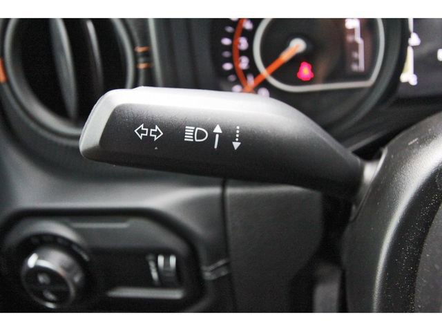 Used 2024 Jeep Gladiator Mojave w/ Technology Group AWD/4WD image 16