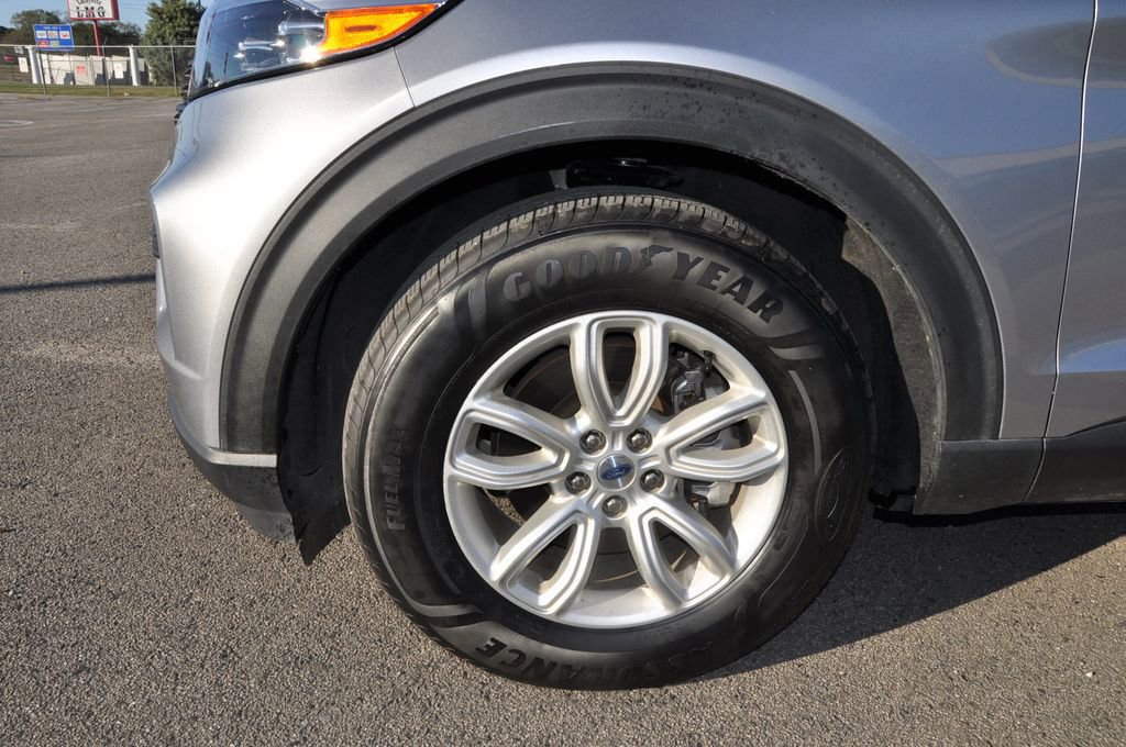 Used 2021 Ford Explorer Base image 9