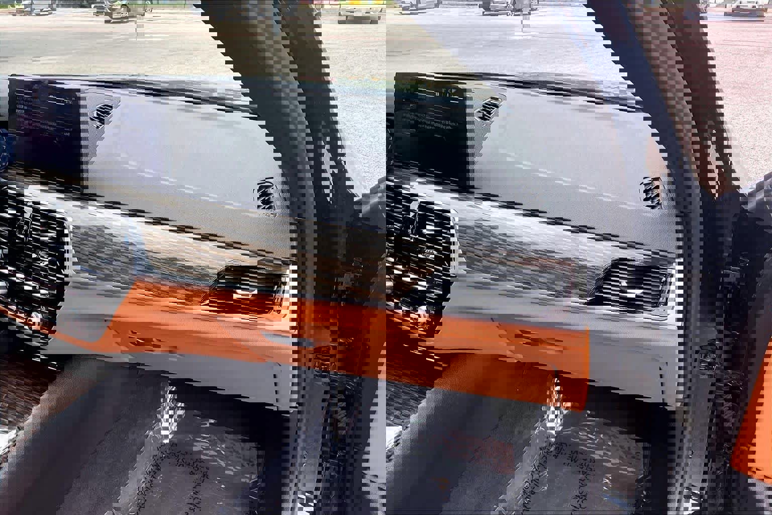 Used 2021 BMW 530e w/ Parking Assistance Package image 19