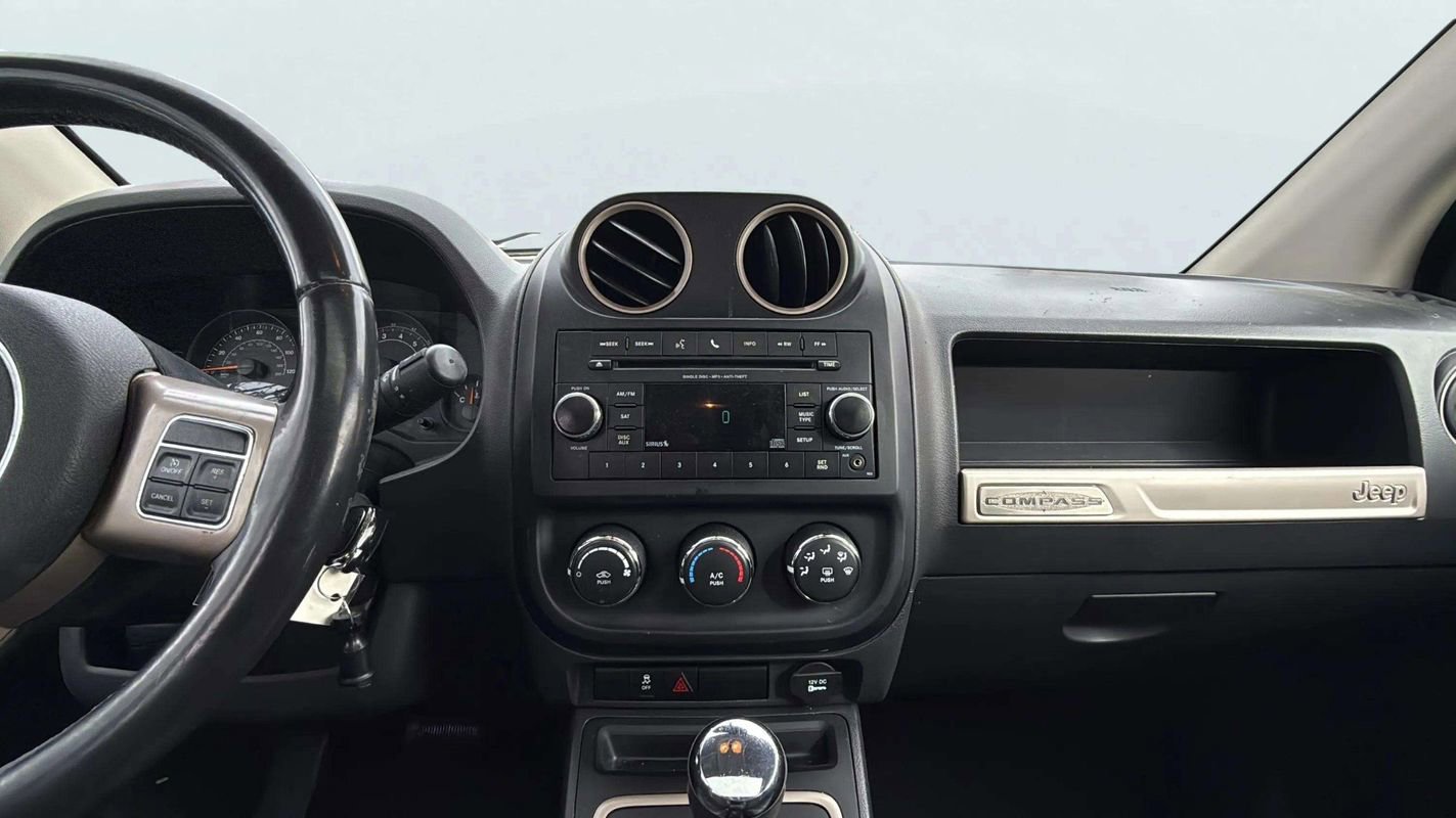 Used 2016 Jeep Compass 75th Anniversary w/ Power Value Group image 12