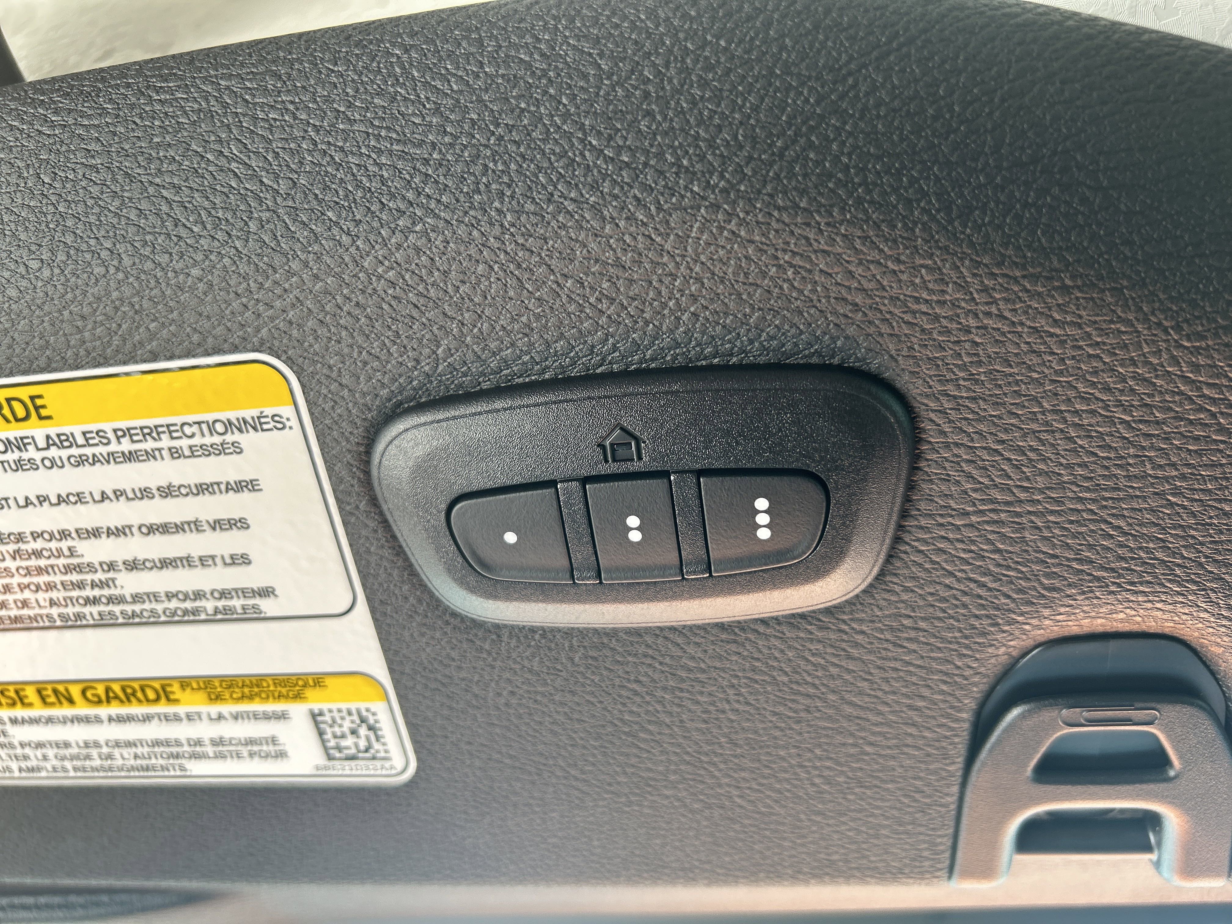 New 2025 Jeep Wrangler Sahara image 28