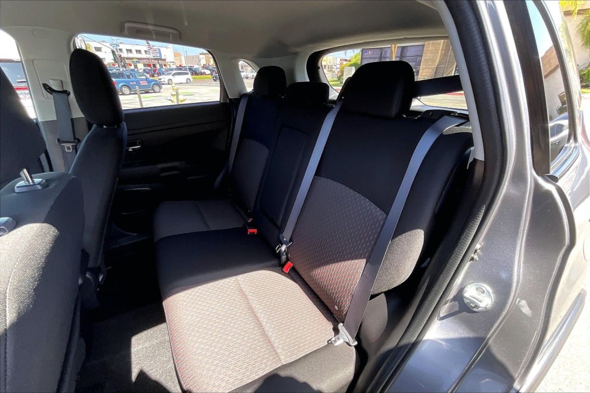 Used 2017 Mitsubishi Outlander Sport ES FWD image 23