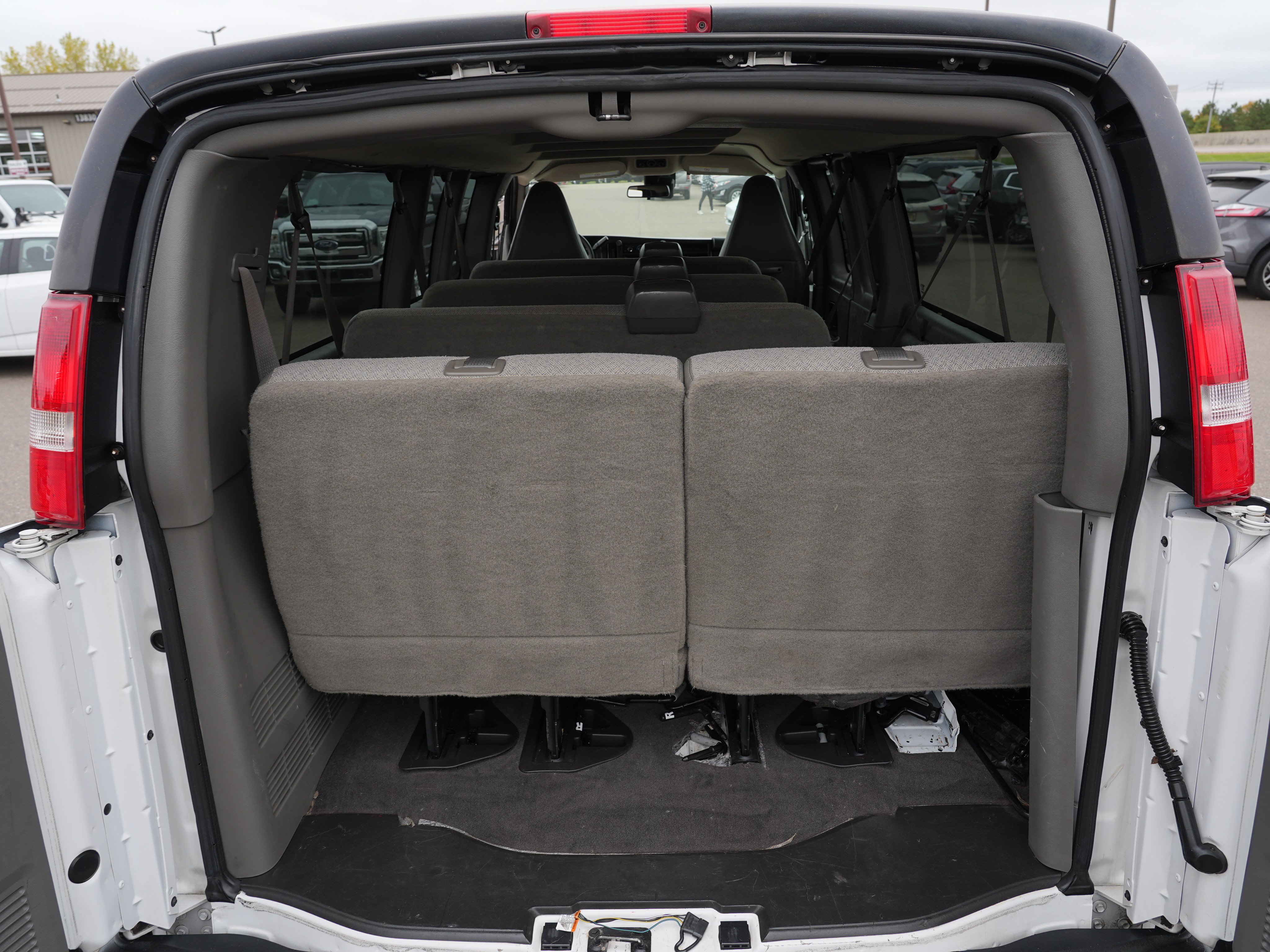 Used 2019 Chevrolet Express 3500 LT w/ LT Preferred Equipment Group RWD image 19