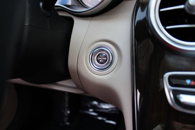 Used 2020 Mercedes-Benz C 300 Sedan image 18