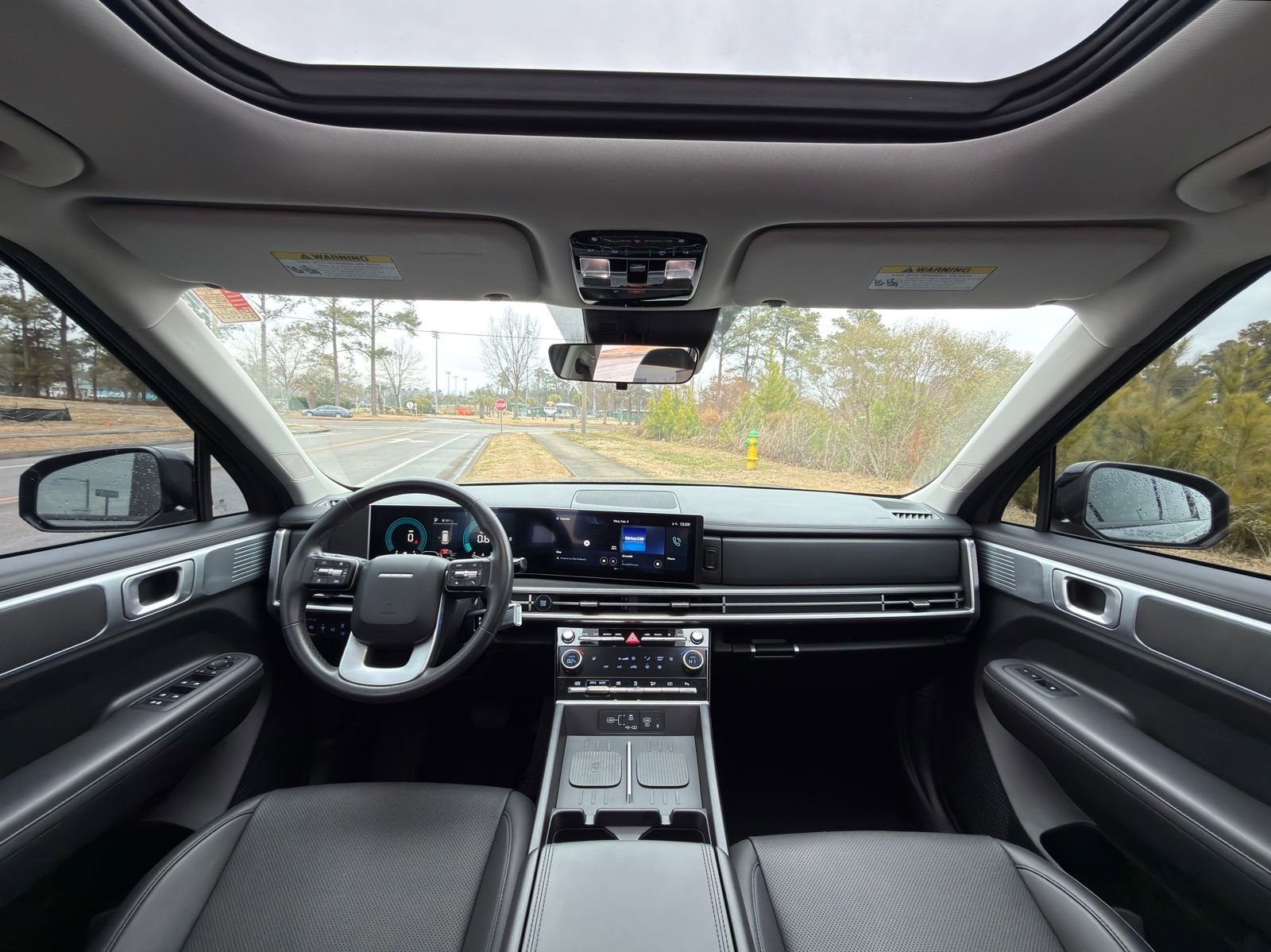 Used 2024 Hyundai Santa Fe XRT image 2