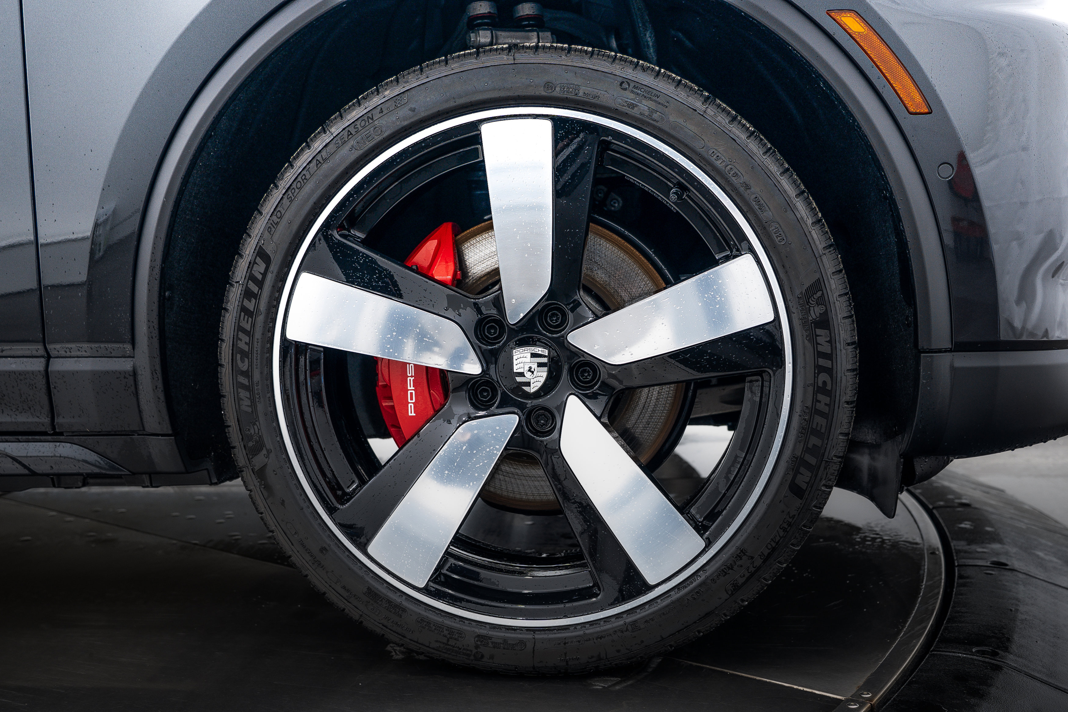 New 2025 Porsche Macan 4S Electric image 11