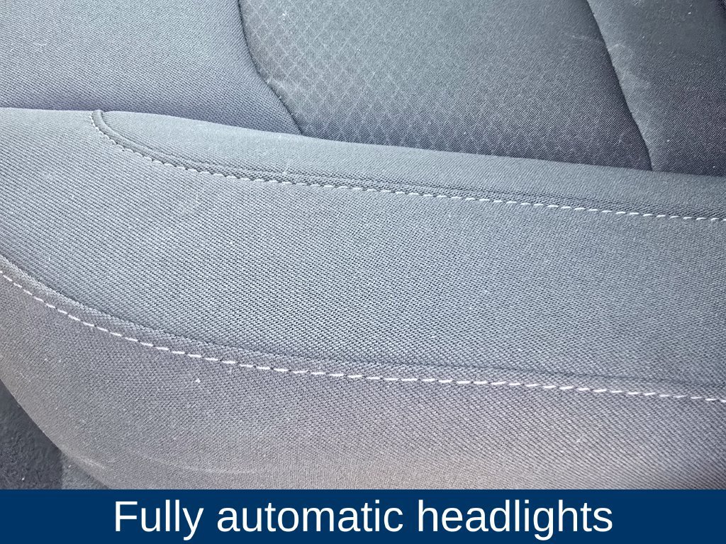 Used 2025 Chevrolet Malibu LT FWD image 11
