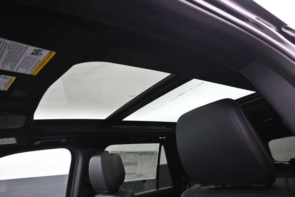 New 2026 Ford Expedition Max Platinum AWD/4WD image 9