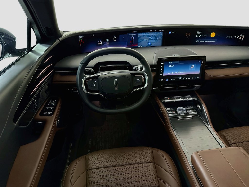 Used 2026 Lincoln Nautilus Reserve w/ Jet Appearance Package AWD/4WD image 28
