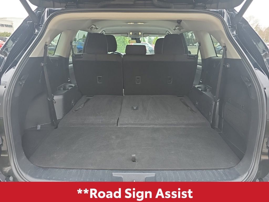 Used 2024 Toyota Highlander LE image 15