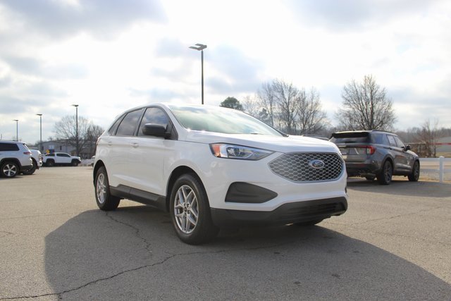 Used 2024 Ford Edge SE image 7