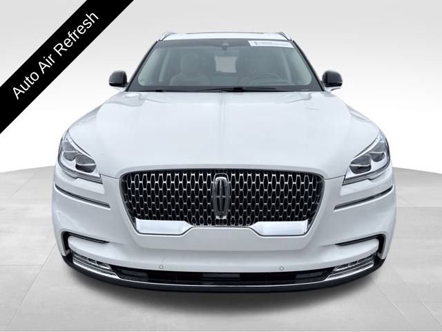 Certified 2023 Lincoln Aviator Reserve w/ Equipment Group 201A image 12