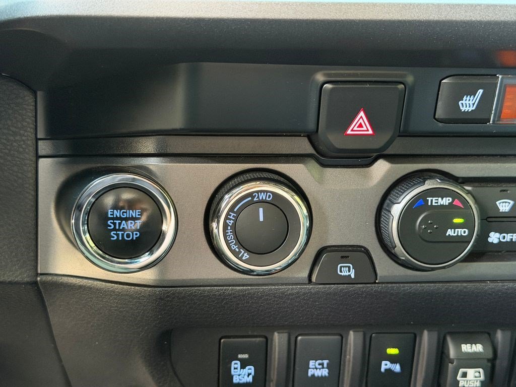 Used 2019 Toyota Tacoma TRD Pro AWD/4WD image 25