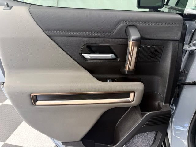 Used 2025 GMC Hummer EV 2X AWD/4WD image 18