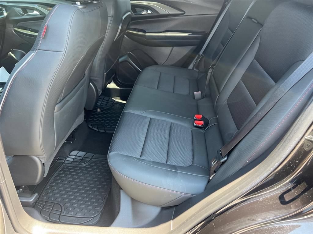 Used 2022 Chevrolet TrailBlazer RS FWD image 12