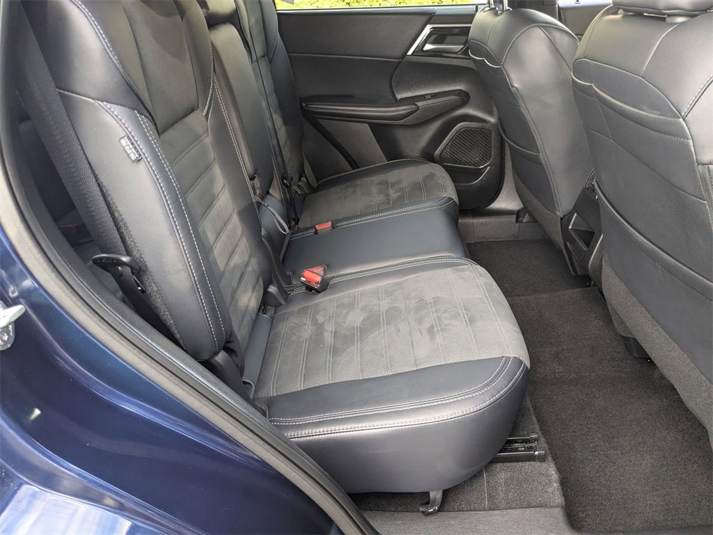 Used 2024 Mitsubishi Outlander SE image 28