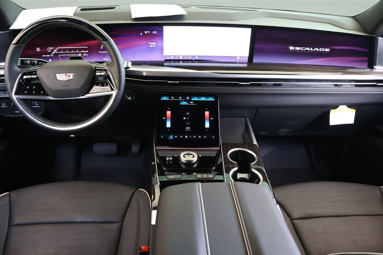 Certified 2025 Cadillac Escalade Premium Luxury AWD/4WD image 14