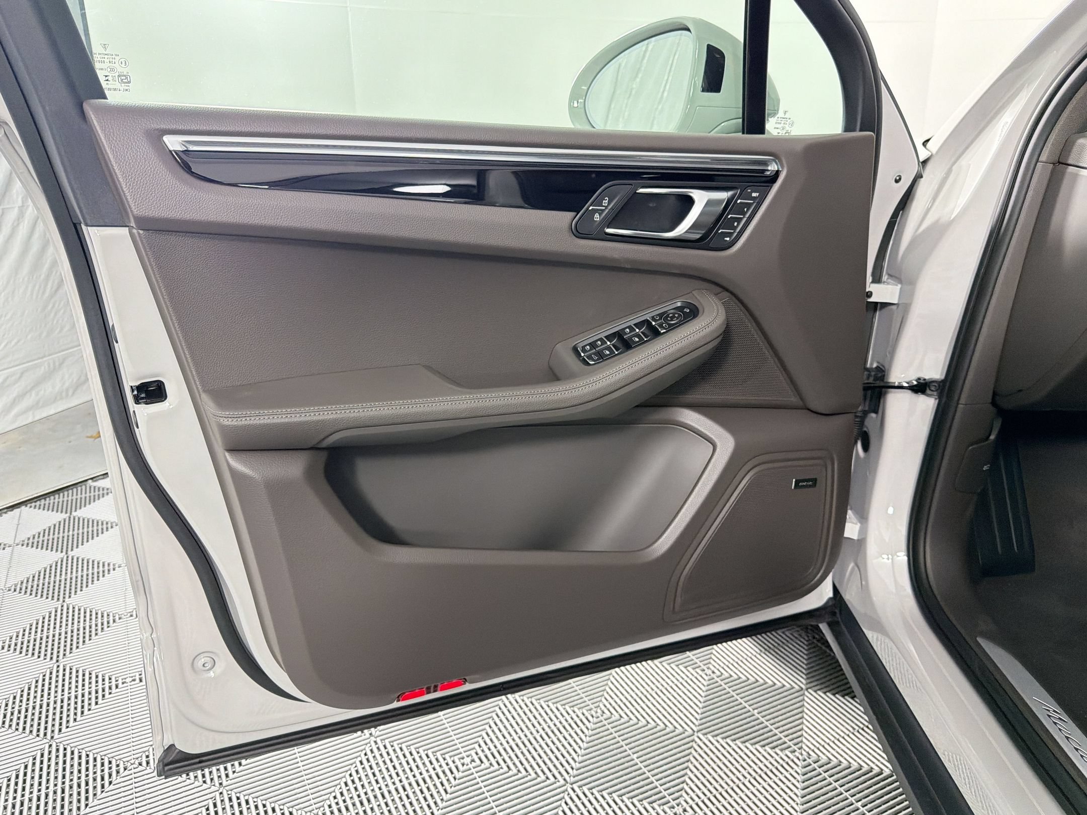 New 2026 Porsche Macan S AWD/4WD image 26