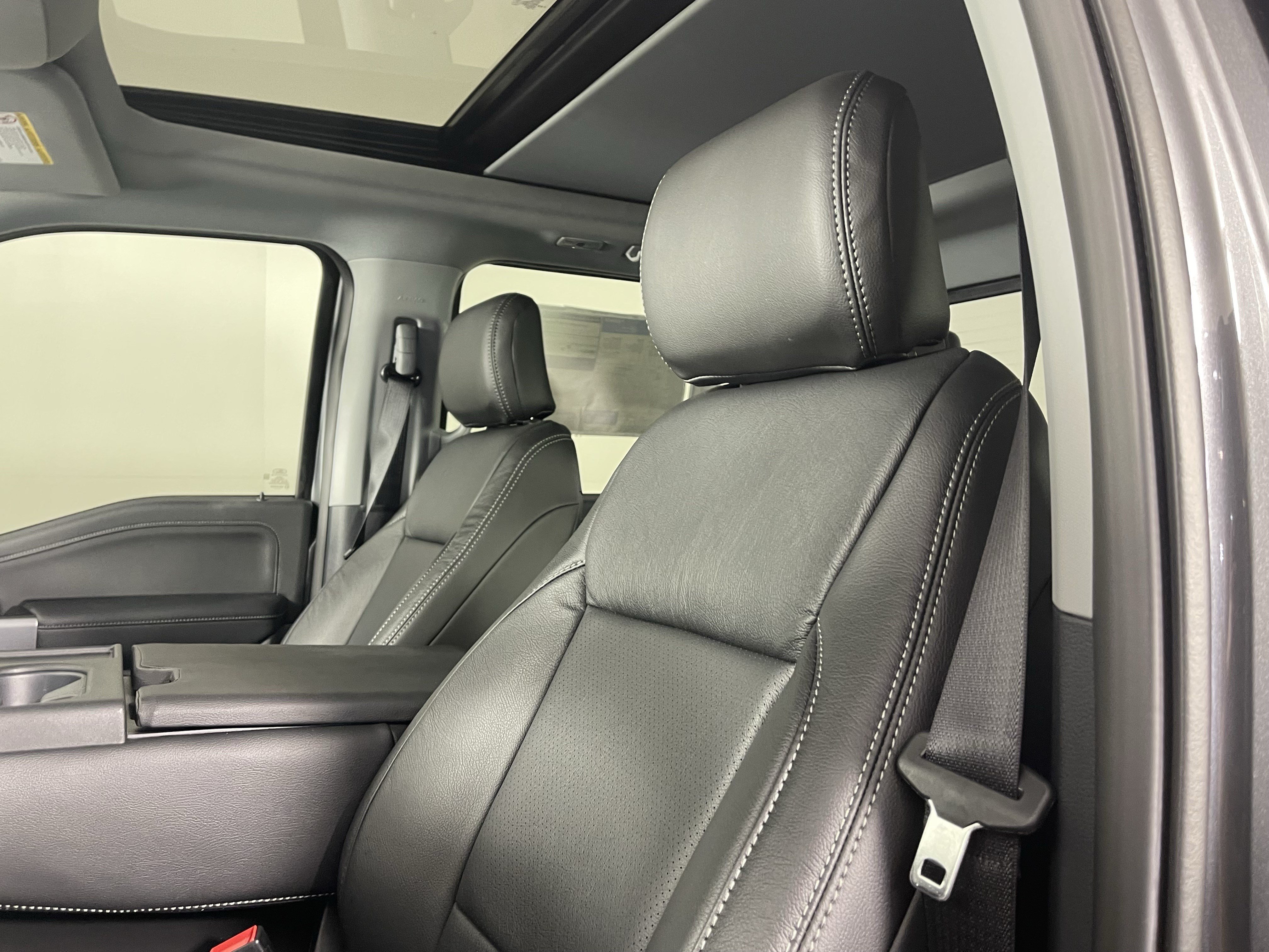 New 2026 Ford F250 XLT w/ XLT Premium Package AWD/4WD image 16
