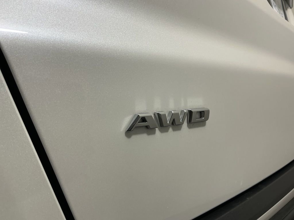 Used 2025 Cadillac XT5 Sportv w/ Technology Package AWD/4WD image 33