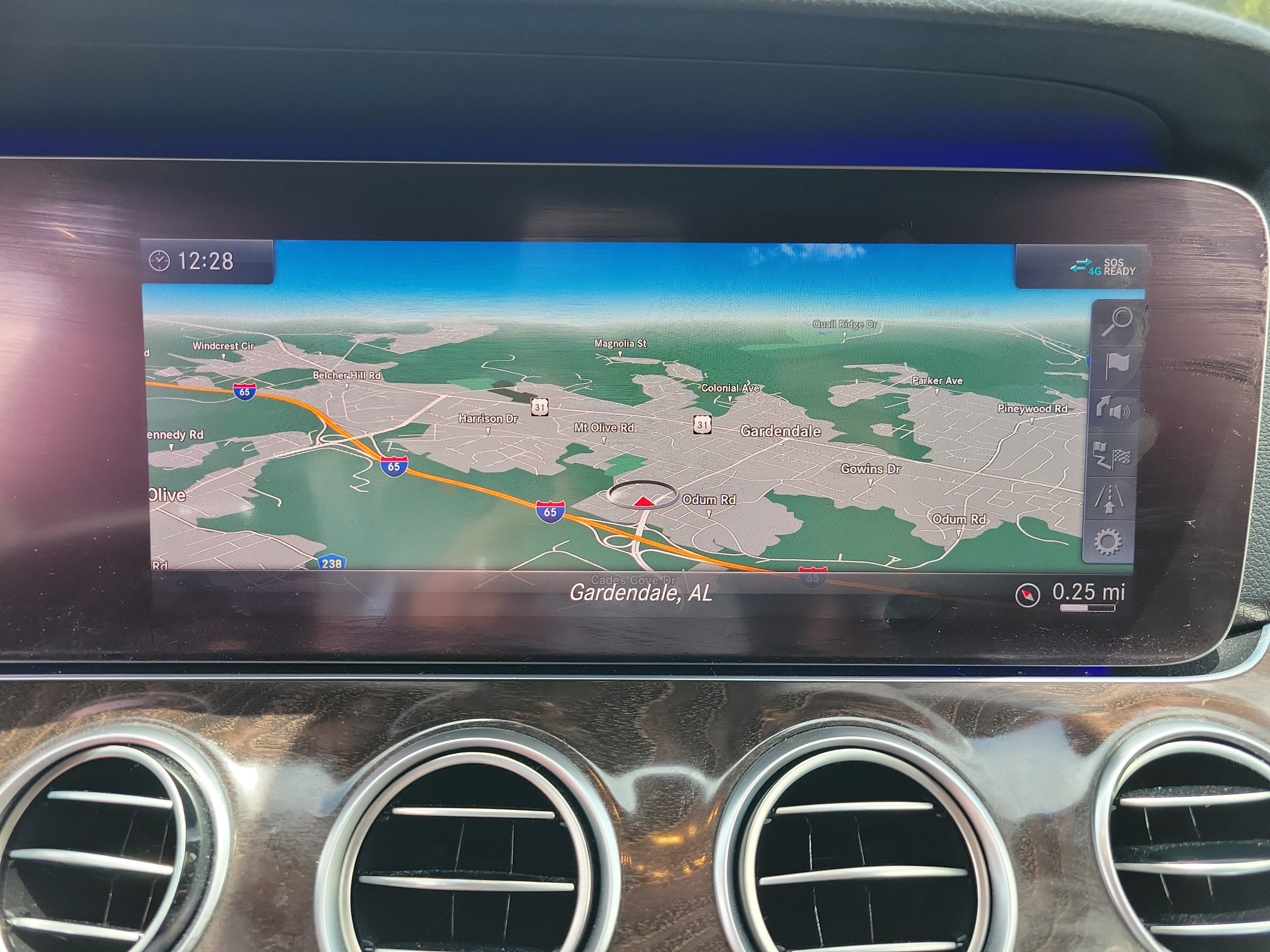 Used 2020 Mercedes-Benz E 350 4MATIC Sedan image 12