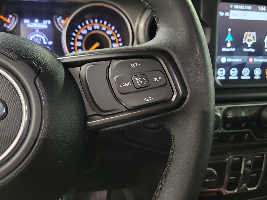 Used 2023 Jeep Gladiator Sport AWD/4WD image 25