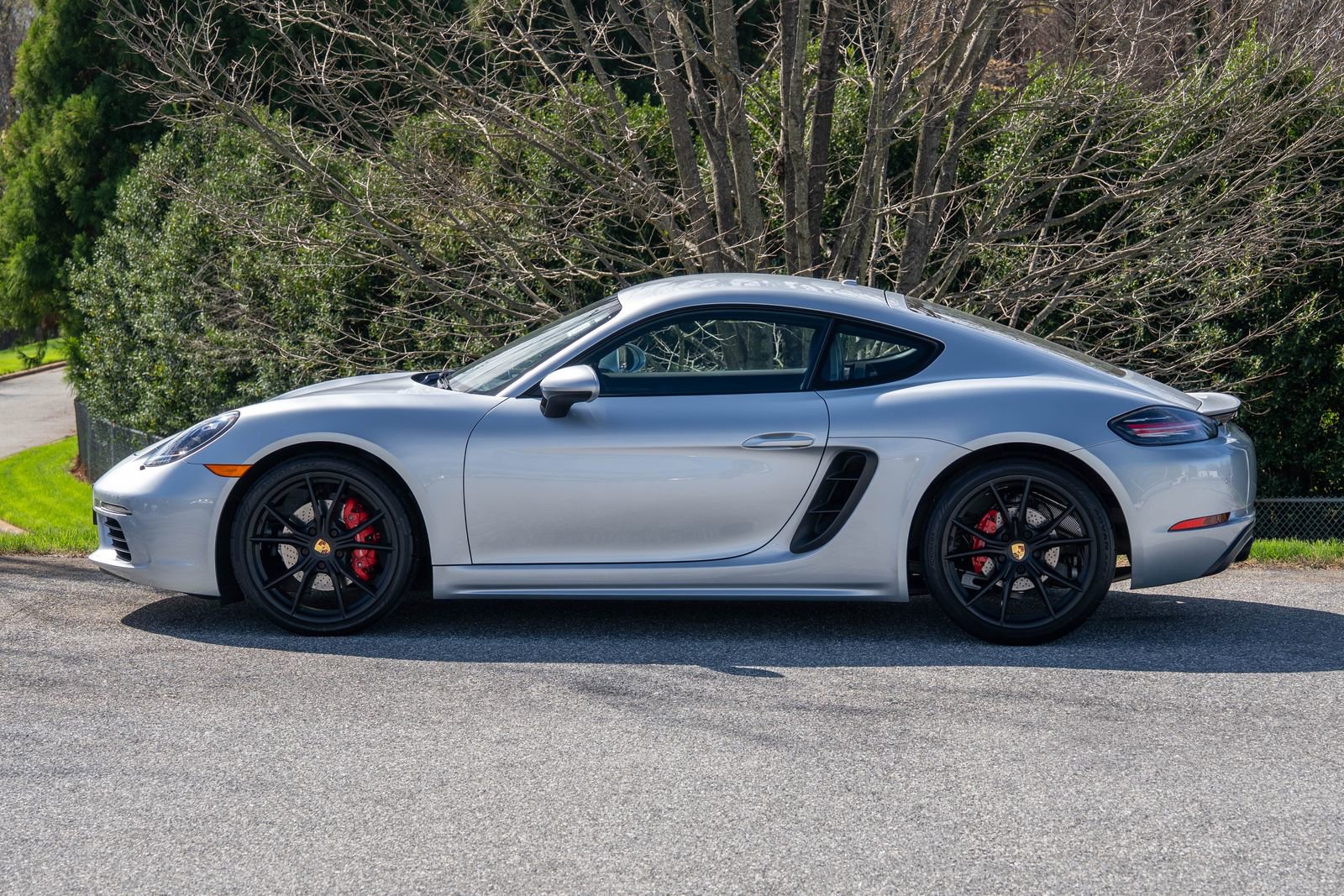 Used 2018 Porsche 718 Cayman S image 2