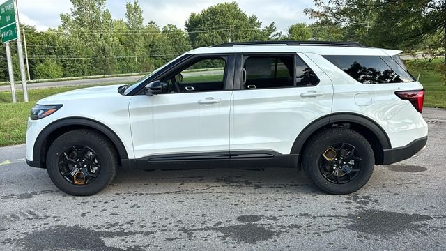 New 2026 Ford Explorer Tremor w/ Tremor Ultimate Package AWD/4WD image 4