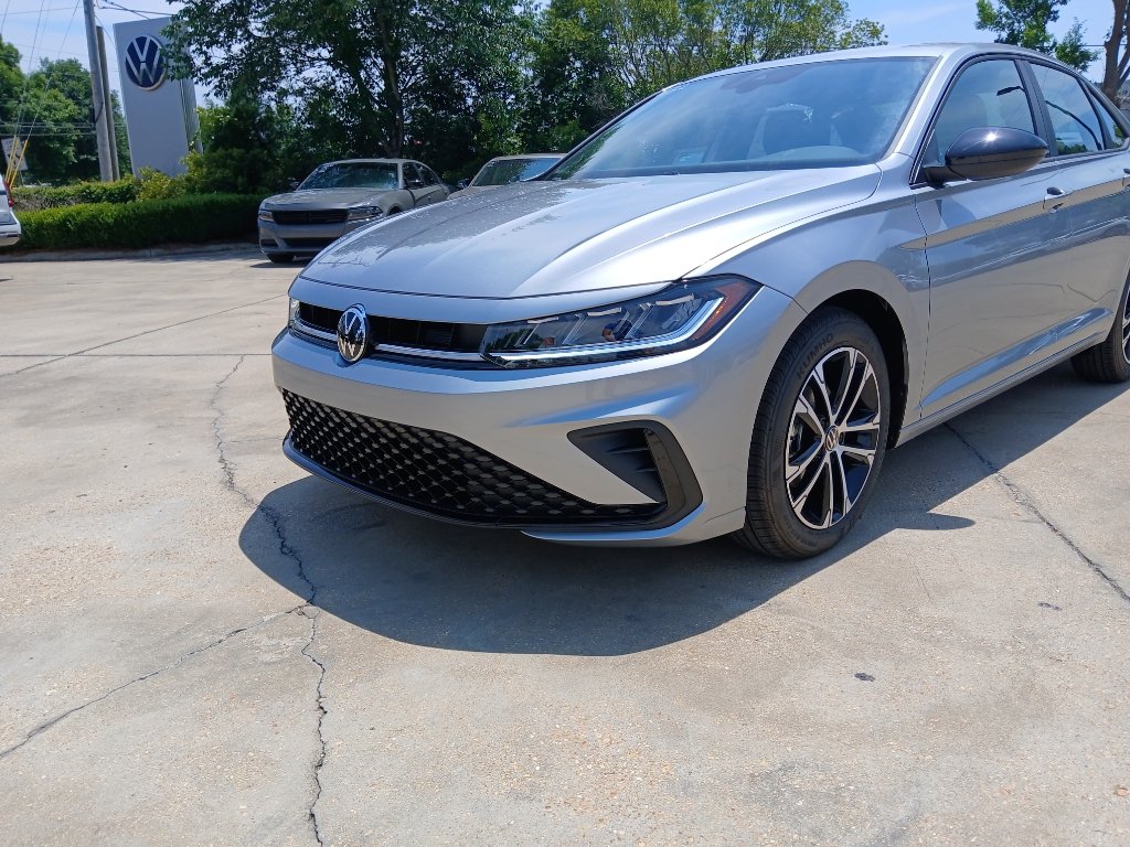 New 2026 Volkswagen Jetta Sport FWD image 3