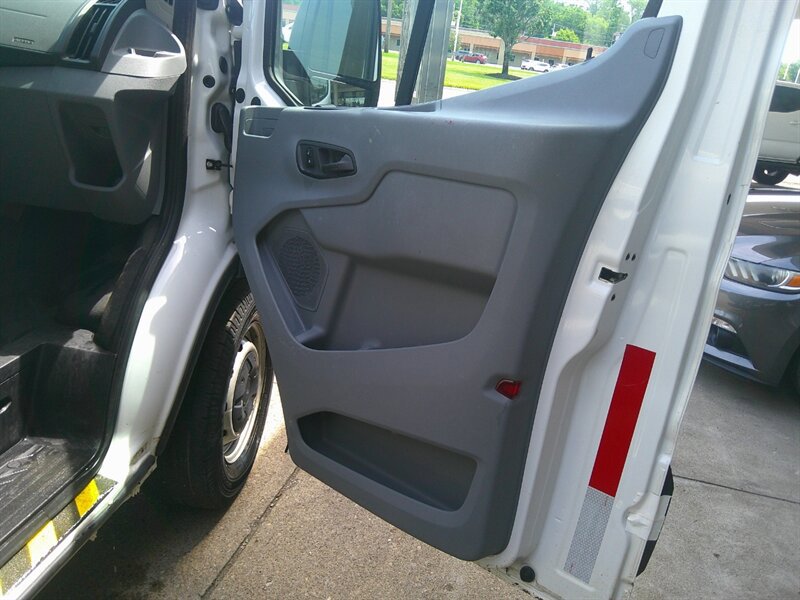 Used 2015 Ford Transit 250 130 Medium Roof RWD image 10