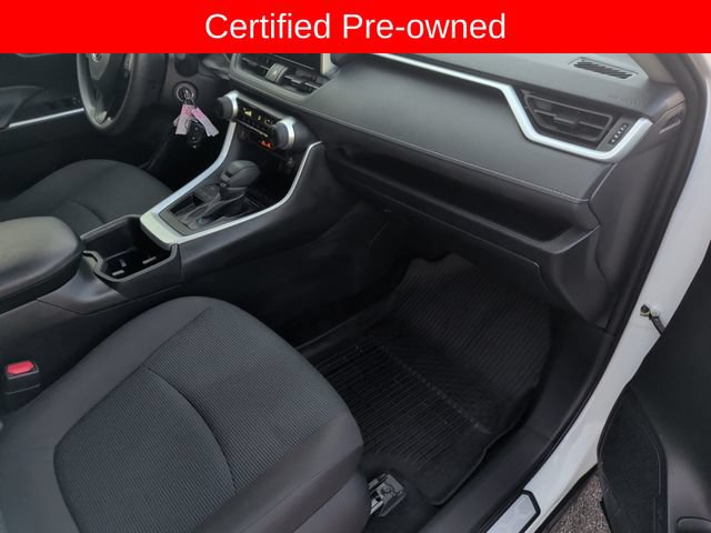 Certified 2025 Toyota RAV4 LE FWD image 28