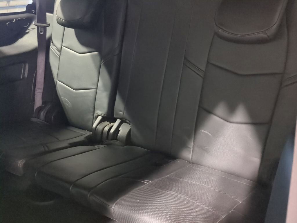 Used 2015 Cadillac Escalade Platinum image 35