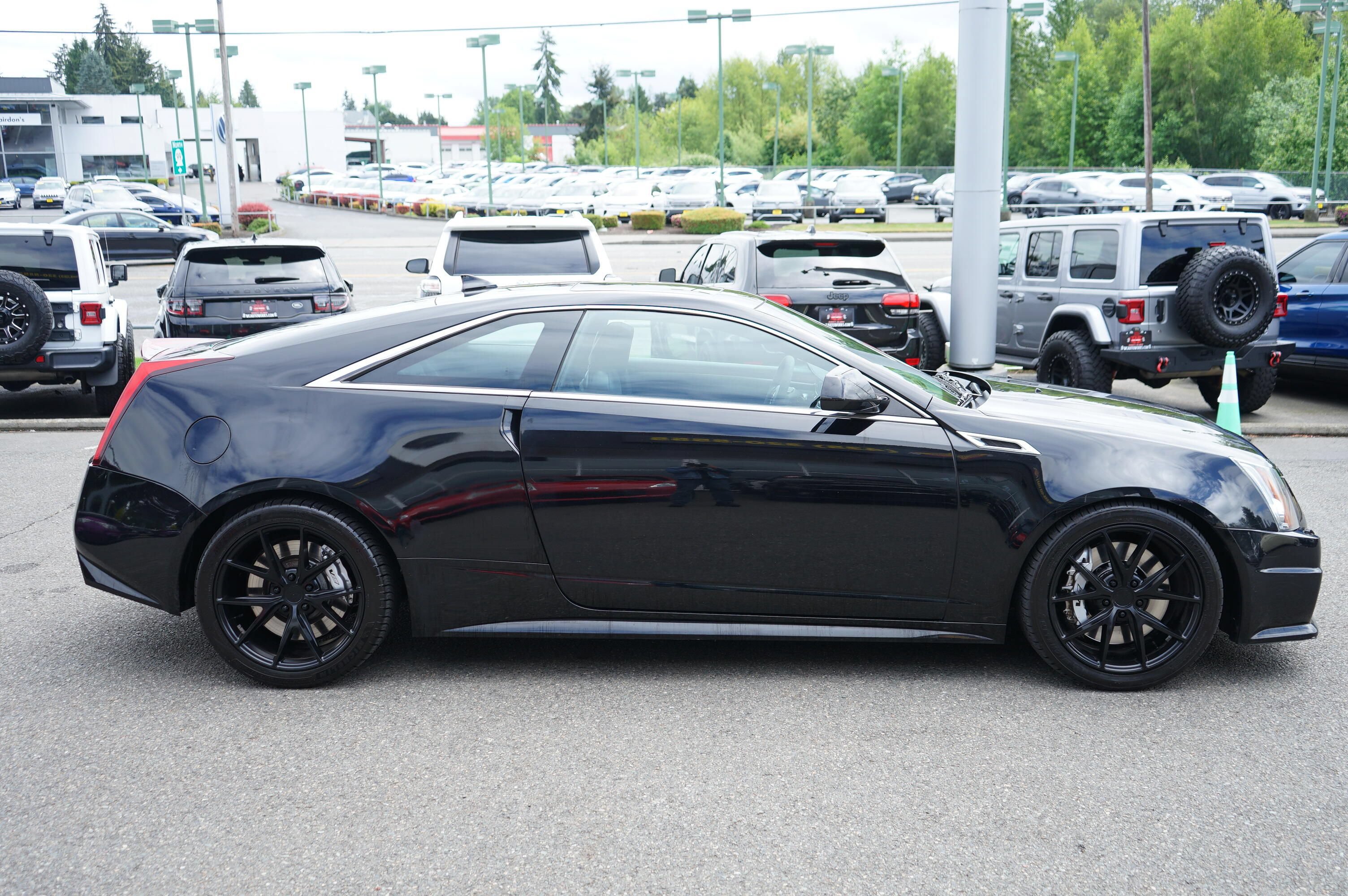 Used 2011 Cadillac CTS V RWD image 6