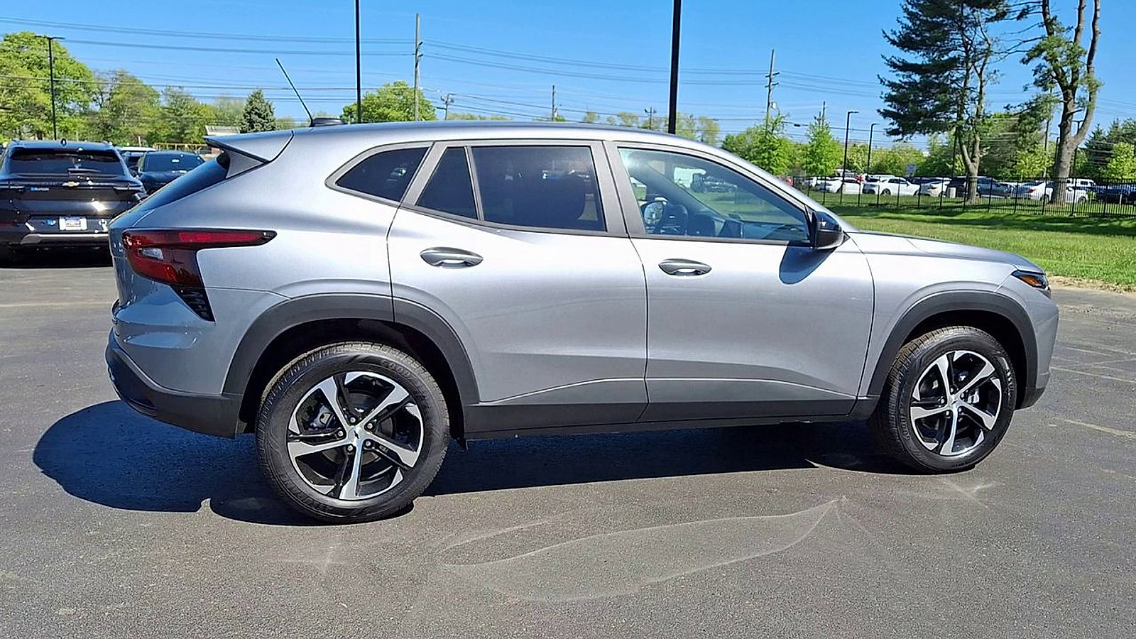 New 2026 Chevrolet Trax RS FWD image 3