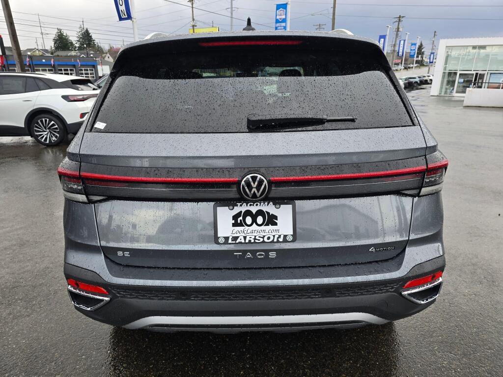 New 2026 Volkswagen Taos SE image 5