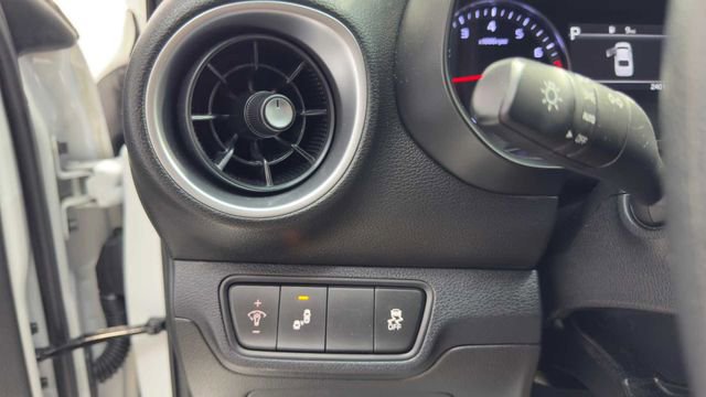 Used 2024 Kia Forte LXS w/ LXS Technology Package FWD image 27