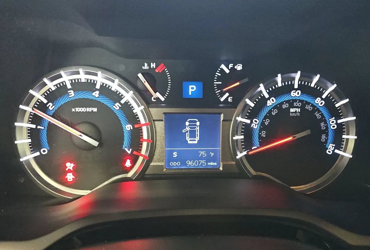 Used 2017 Toyota 4Runner Limited AWD/4WD image 5