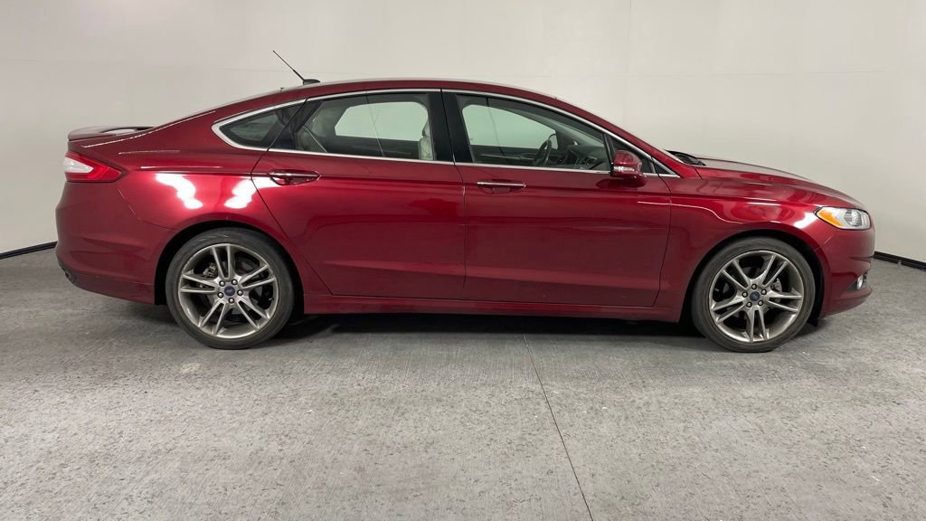 Used 2016 Ford Fusion Titanium FWD image 2